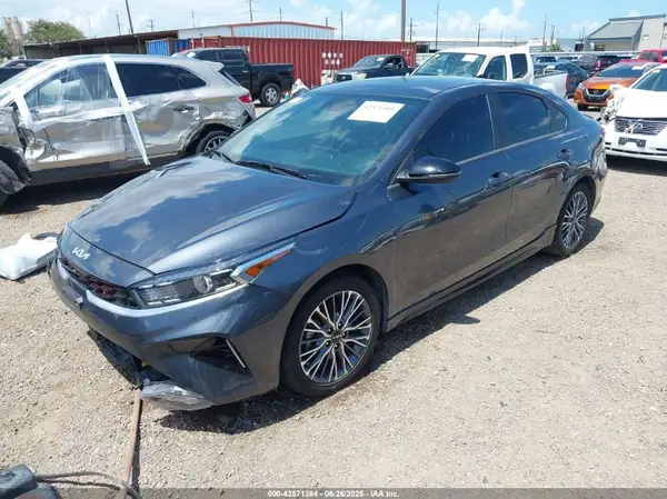 3KPF54AD8RE715651 2024 KIA FORTE - Image 2