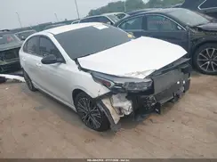 3KPF54AD8RE718081 2024 KIA FORTE