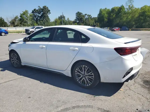 3KPF54AD8RE718100 2024 KIA FORTE - Image 2