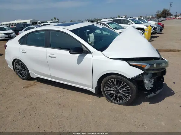 3KPF54AD8RE718968 2024 KIA FORTE - Image 1