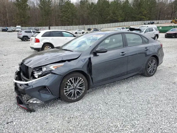 3KPF54AD8RE721675 2024 KIA FORTE - Image 1