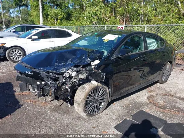 3KPF54AD8RE724091 2024 KIA FORTE - Image 2