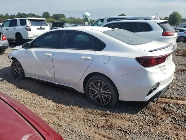 3KPF54AD8RE728013 2024 KIA FORTE - Image 2