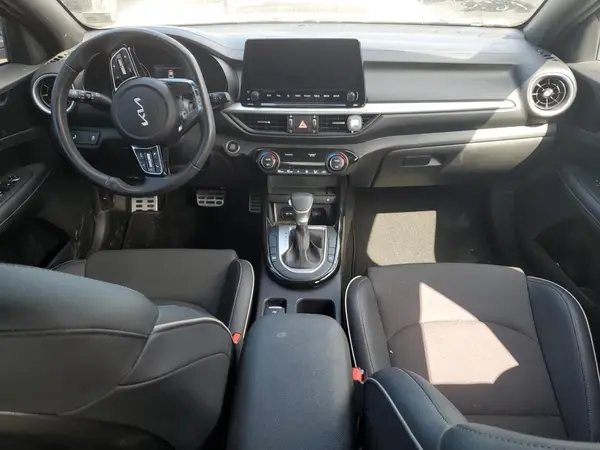 3KPF54AD8RE728013 2024 KIA FORTE - Image 8