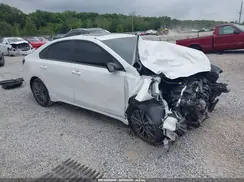 3KPF54AD8RE728870 2024 KIA FORTE