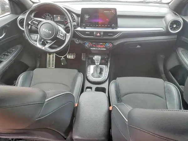3KPF54AD8RE732014 2024 KIA FORTE - Image 8