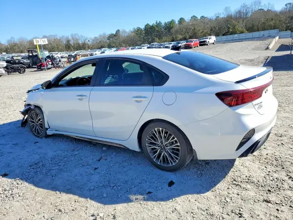 3KPF54AD8RE734149 2024 KIA FORTE - Image 2