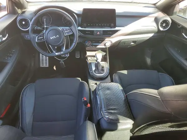 3KPF54AD8RE734149 2024 KIA FORTE - Image 8