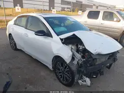 3KPF54AD8RE738976 2024 KIA FORTE