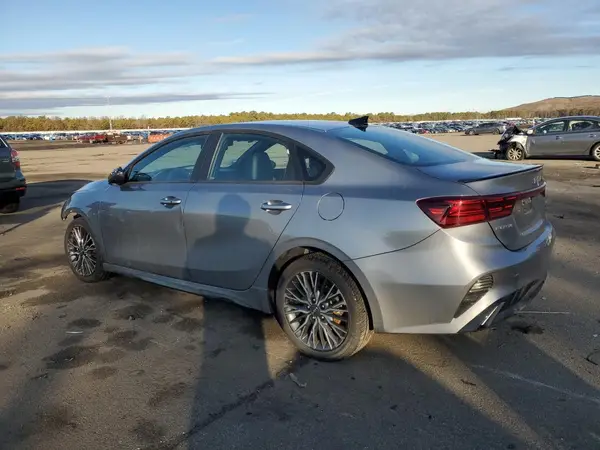 3KPF54AD8RE741280 2024 KIA FORTE - Image 2