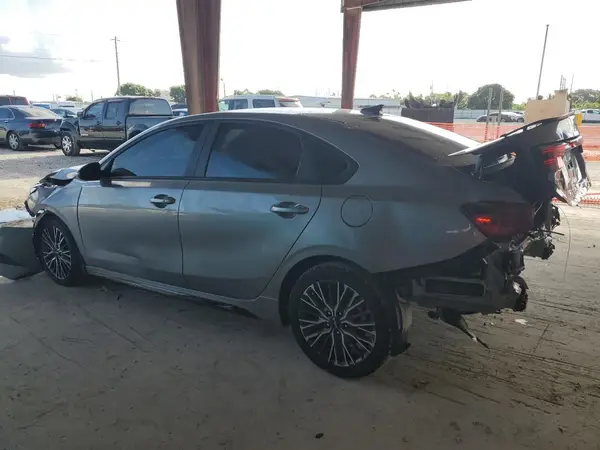 3KPF54AD8RE741702 2024 KIA FORTE - Image 2