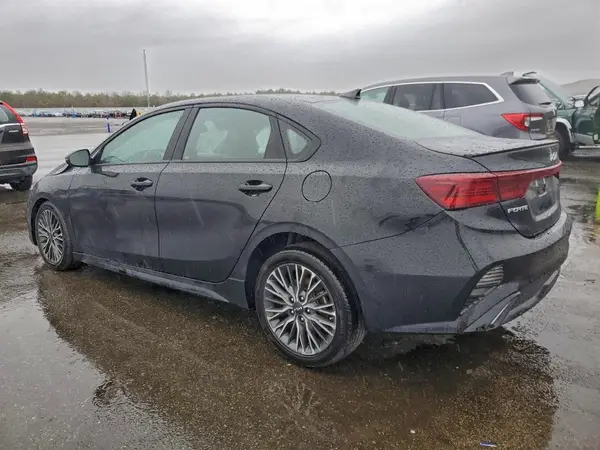 3KPF54AD8RE742039 2024 KIA FORTE - Image 2