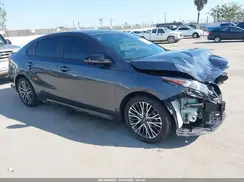 3KPF54AD8RE746205 2024 KIA FORTE