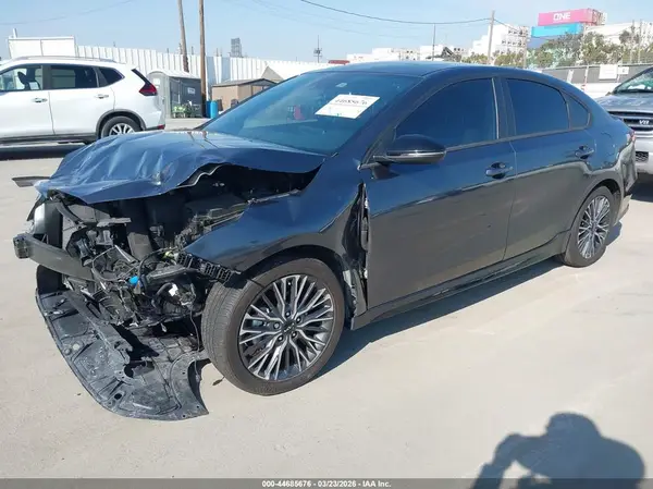 3KPF54AD8RE746205 2024 KIA FORTE - Image 2
