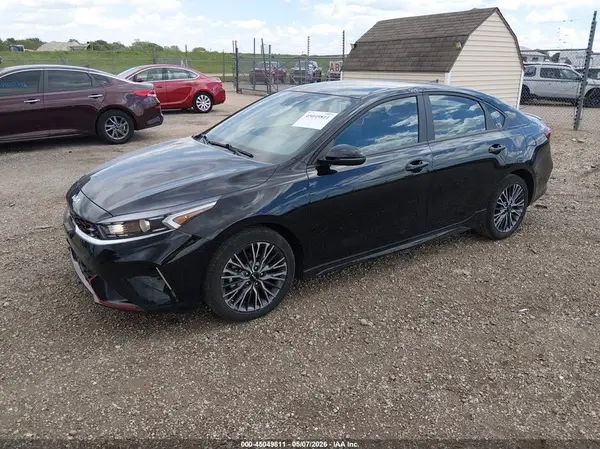 3KPF54AD8RE746365 2024 KIA FORTE - Image 2