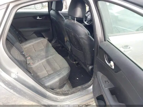 3KPF54AD8RE746608 2024 KIA FORTE - Image 8