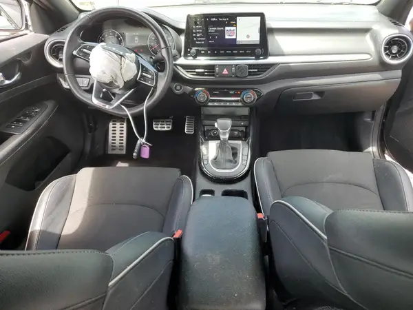 3KPF54AD8RE750206 2024 KIA FORTE - Image 8
