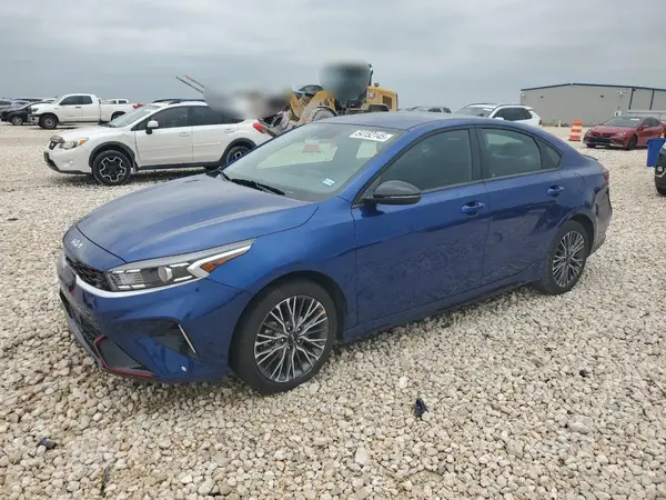 3KPF54AD8RE755213 2024 KIA FORTE - Image 1