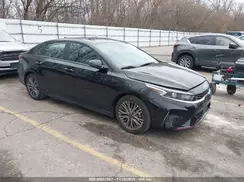 3KPF54AD8RE756085 2024 KIA FORTE