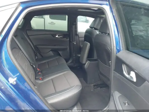 3KPF54AD8RE759259 2024 KIA FORTE - Image 8