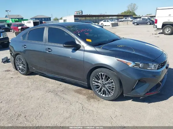 3KPF54AD8RE769533 2024 KIA FORTE - Image 1