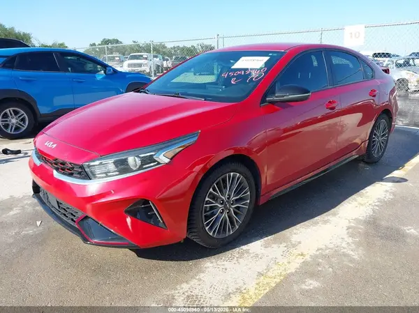 3KPF54AD8RE771105 2024 KIA FORTE - Image 2