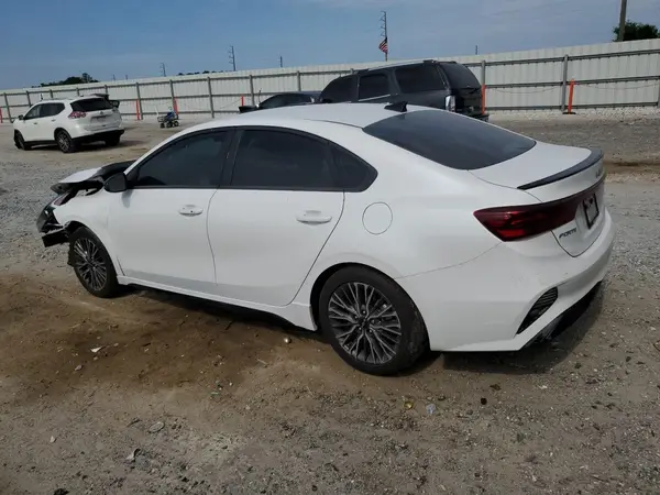3KPF54AD8RE771136 2024 KIA FORTE - Image 2