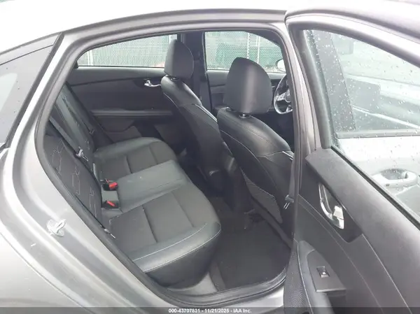3KPF54AD8RE774389 2024 KIA FORTE - Image 8