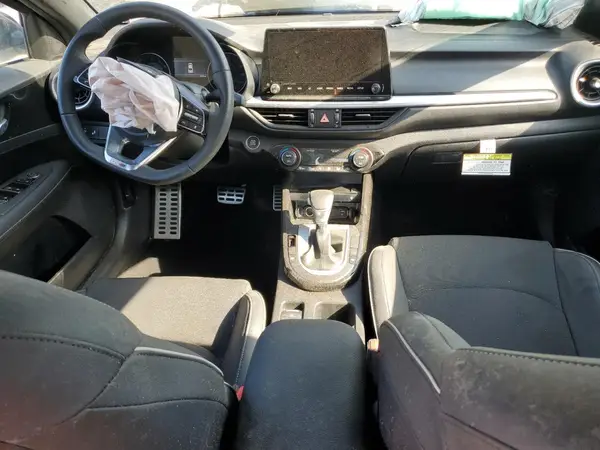 3KPF54AD8RE776353 2024 KIA FORTE - Image 8