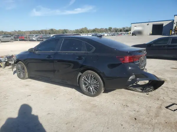 3KPF54AD8RE779303 2024 KIA FORTE - Image 2