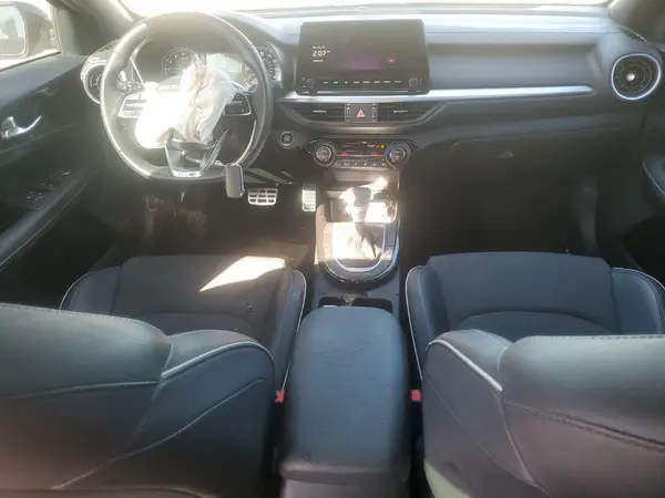 3KPF54AD8RE779303 2024 KIA FORTE - Image 8