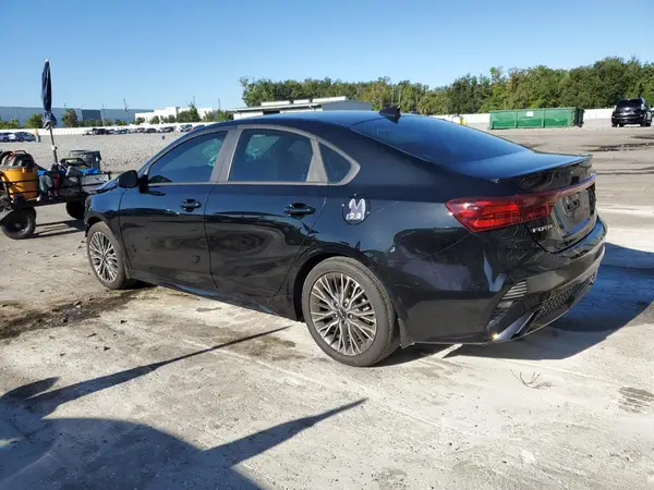 3KPF54AD8RE781360 2024 KIA FORTE - Image 2