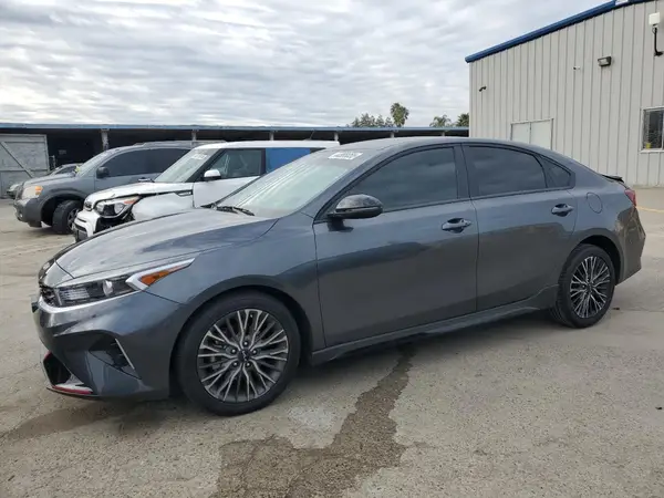 3KPF54AD8RE790821 2024 KIA FORTE - Image 1