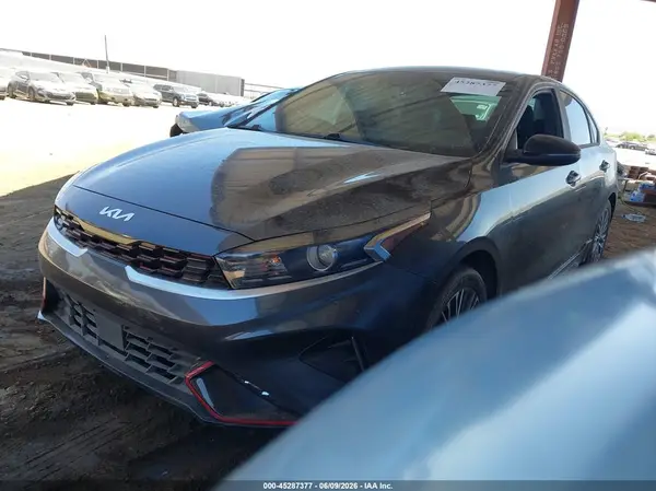 3KPF54AD8RE791662 2024 KIA FORTE - Image 2