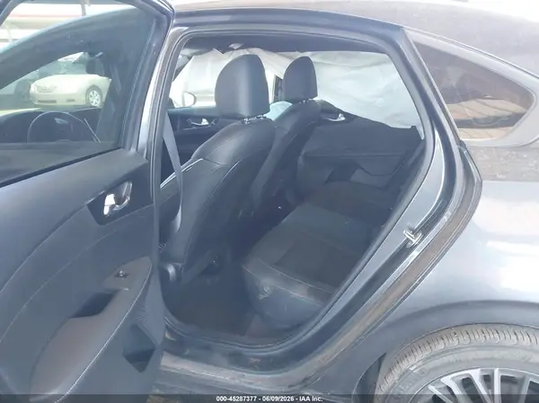 3KPF54AD8RE791662 2024 KIA FORTE - Image 8