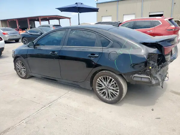 3KPF54AD8RE794996 2024 KIA FORTE - Image 2