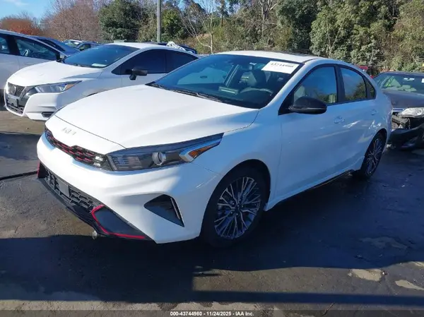 3KPF54AD8RE800232 2024 KIA FORTE - Image 2