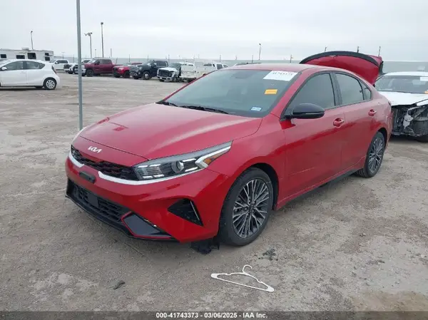 3KPF54AD8RE800716 2024 KIA FORTE - Image 2