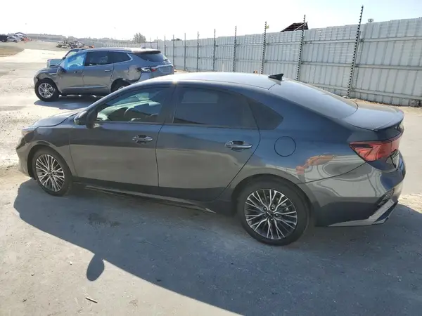 3KPF54AD8RE802448 2024 KIA FORTE - Image 2