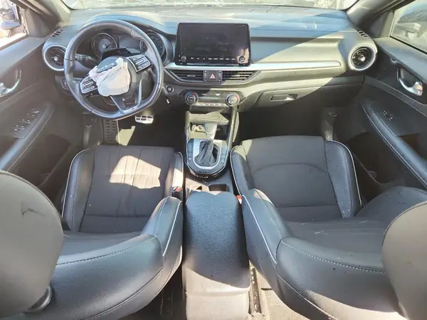 3KPF54AD8RE803180 2024 KIA FORTE - Image 8