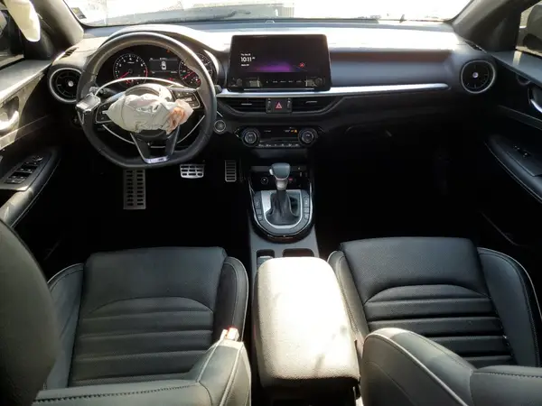 3KPF54AD8RE803311 2024 KIA FORTE - Image 8