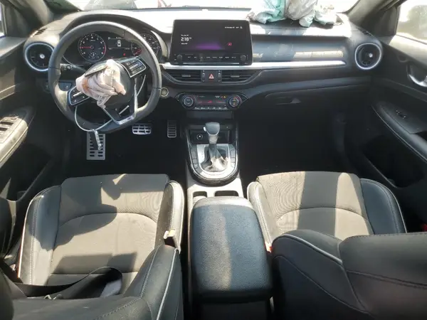 3KPF54AD8RE808234 2024 KIA FORTE - Image 8