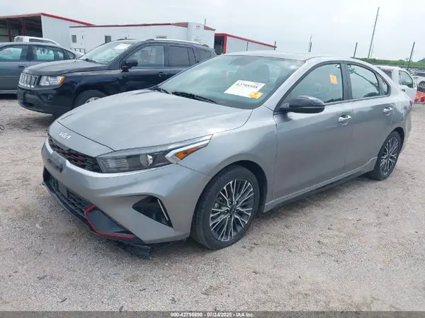 3KPF54AD8RE808900 2024 KIA FORTE - Image 2
