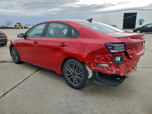 3KPF54AD8RE810517 2024 KIA FORTE - Image 2