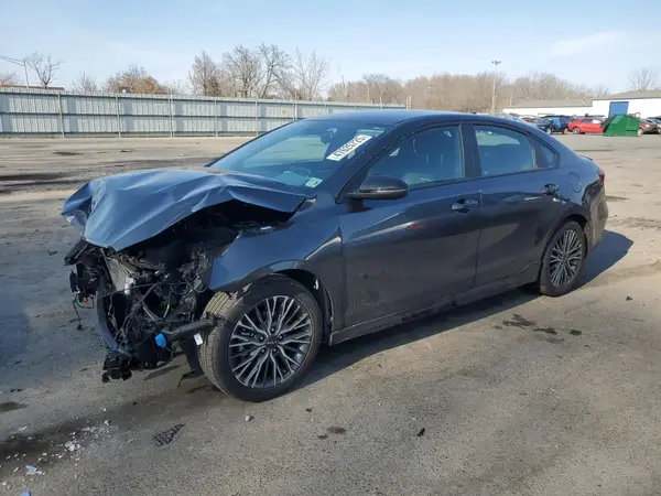 3KPF54AD8RE813479 2024 KIA FORTE - Image 1
