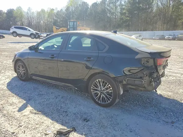 3KPF54AD8RE814311 2024 KIA FORTE - Image 2