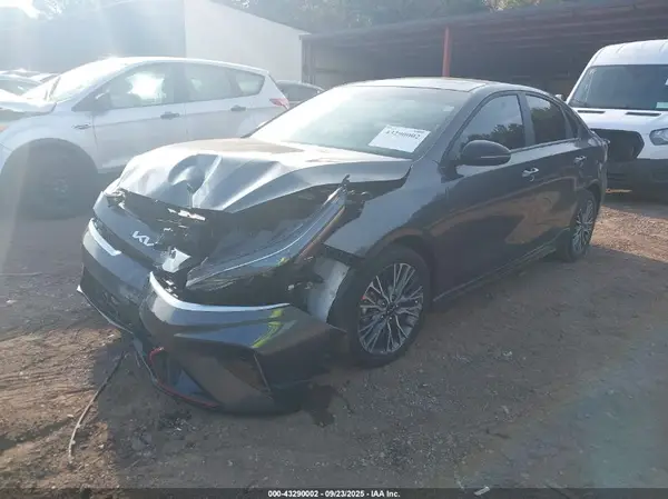 3KPF54AD8RE816141 2024 KIA FORTE - Image 2