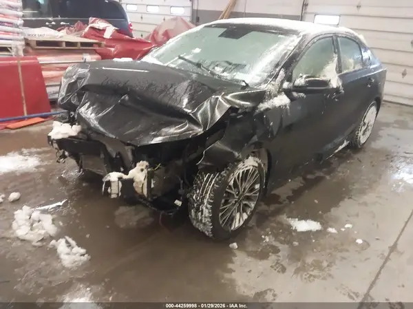 3KPF54AD8RE817208 2024 KIA FORTE - Image 2