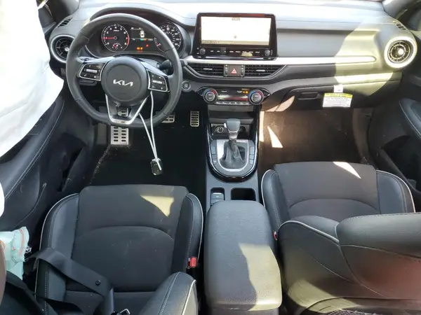 3KPF54AD8RE819251 2024 KIA FORTE - Image 8