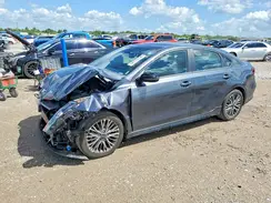 3KPF54AD8RE820416 2024 KIA FORTE